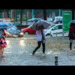 EXTREME THUNDERSTORM and HEAVY RAIN in LONDON ENGLAND | Camden Town and Camden Lock River Side 4K