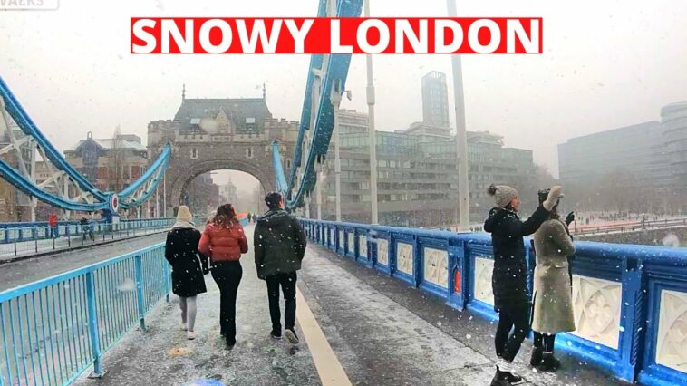 London Snow Walk - First Snow in London 2022