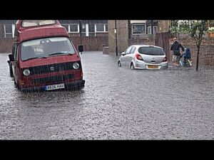 This Extremely Raining Walking Tour in London Is Definitely Worth Checking Out
