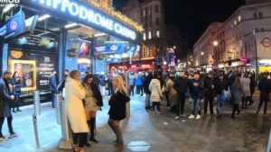 Saturday Night in LONDON SOHO, CHINATOWN and Covent Garden