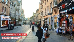 Walking in Edinburgh City COCKBURN Street, ROSE street, Royal Mile -Lawnmarket | Edinburgh Scotland