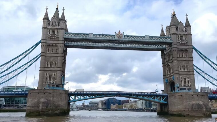 London Thames Clipper Boat TOUR | River Cruise from London EYE to Canary Wharf