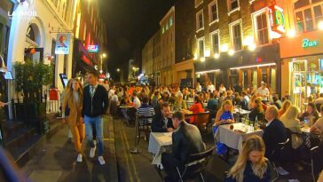 Saturday Night Walk in London West End Before 10PM