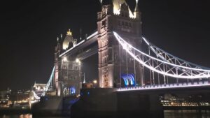 FOGGY London Tower Bridge -  Night Walking tour 4K HDR