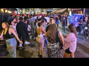 「4K HDR」 Saturday Night walk in London Soho