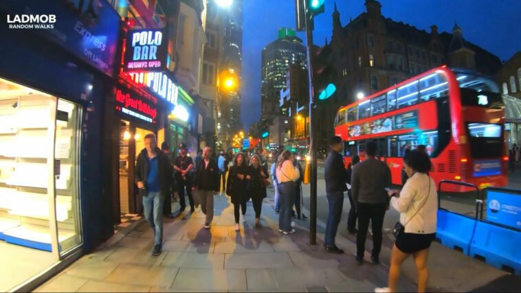 London Walk - Brick Lane, Shoreditch and Liverpool street - Before 10 pm Curfew