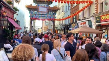 London Walk, Chinatown to Covent Gardens via Neal's Yard and Seven Dials | London Walking Tour 4K60