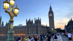 London England 🇬🇧 City Walking Tour - 4K HDR Central London Walk