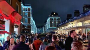 (4K HDR) London Covent Gardens during Christmas - London Walking Tour