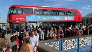 London Tower Bridge is EXTREMELY BUSY 4k