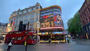 London walking tour of Leicester Square, Chinatown and Piccadilly Circus | London walking video