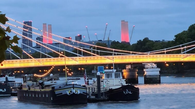 Walking London Oxford Street to Chelsea - Albert's Bridge | London Walk