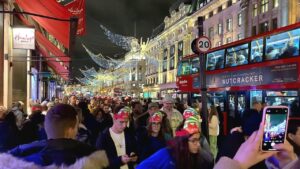 🇬🇧 London, England - Christmas London Walking Tour (4K HDR)