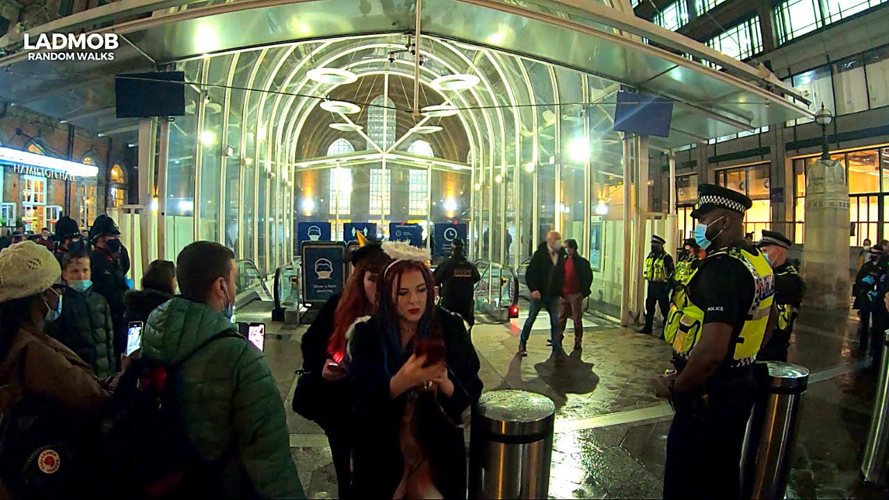 POLICE Dog in Action - London Liverpool Street | City ASMR