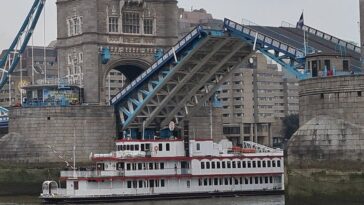 London Tower Bridge opening for Dixie Queen POSH BOAT